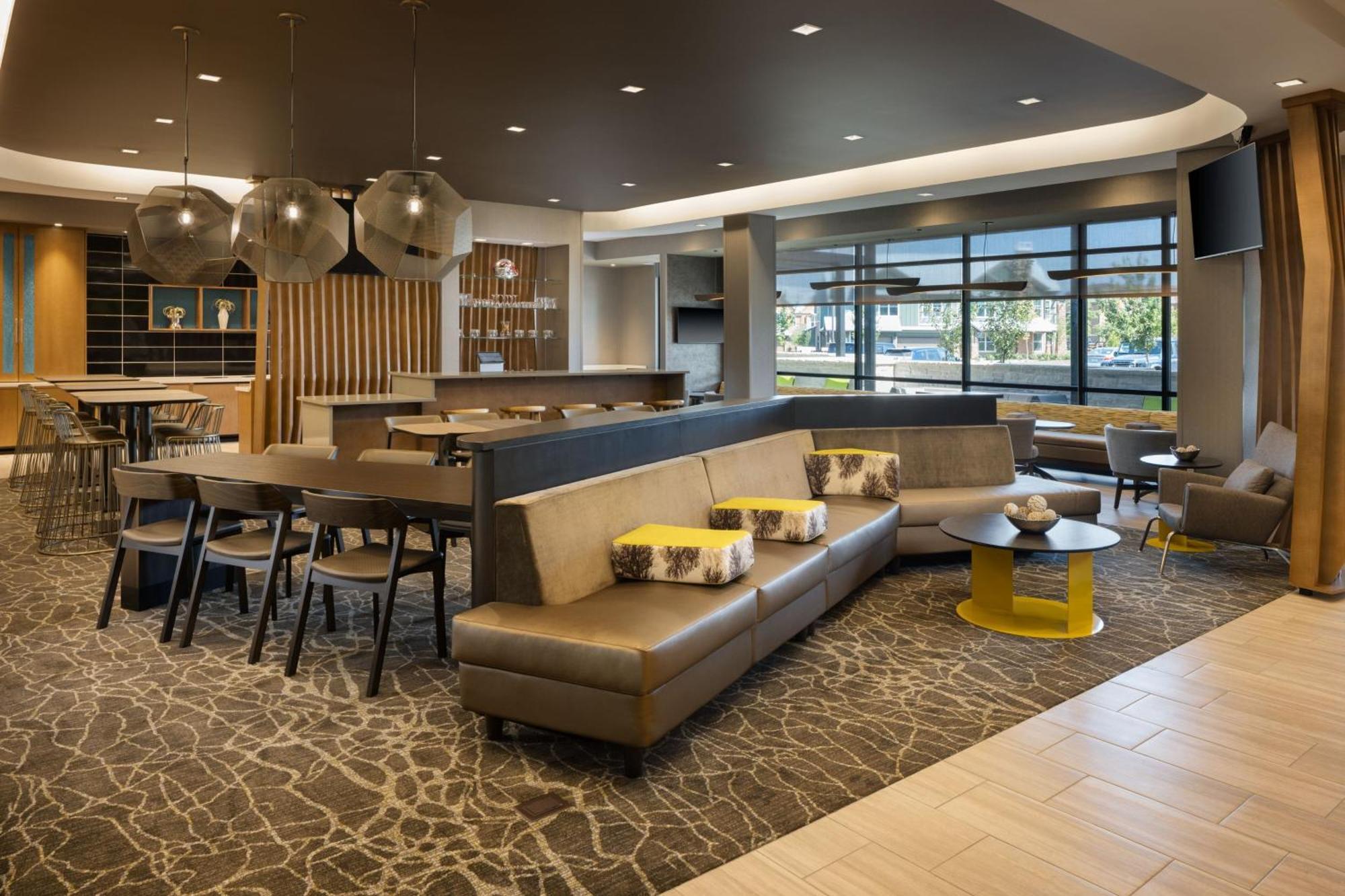 Springhill Suites By Marriott Μπόουλινγκ Γκριν Εξωτερικό φωτογραφία